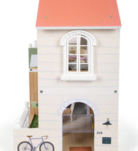 Compact Urban Villa Dollhouse